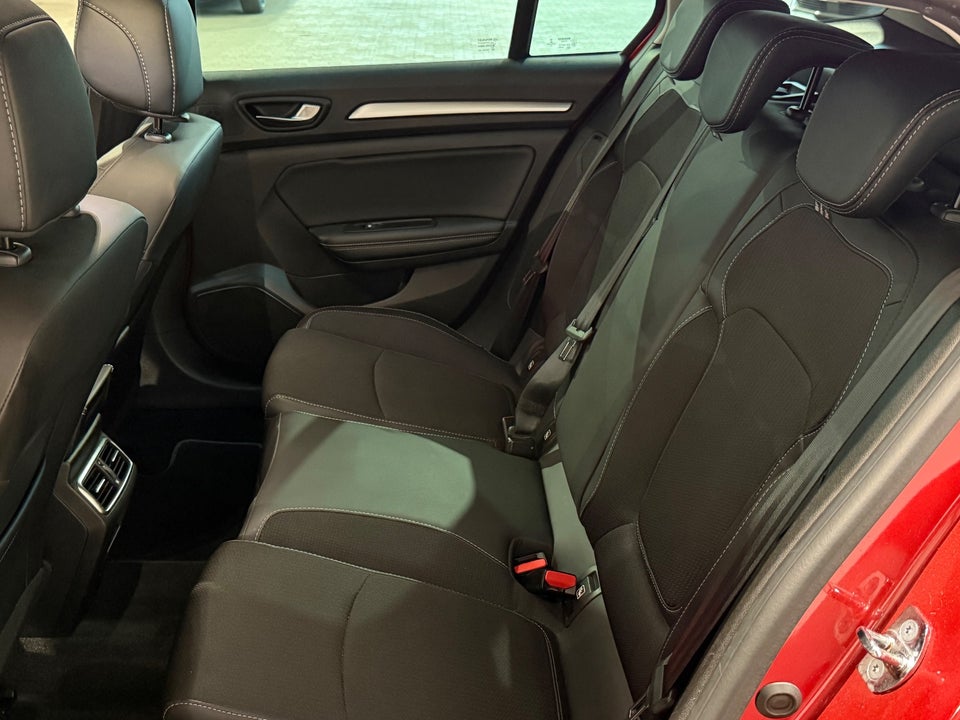 Renault Megane IV 1,6 E-Tech Intens Sport Tourer 5d