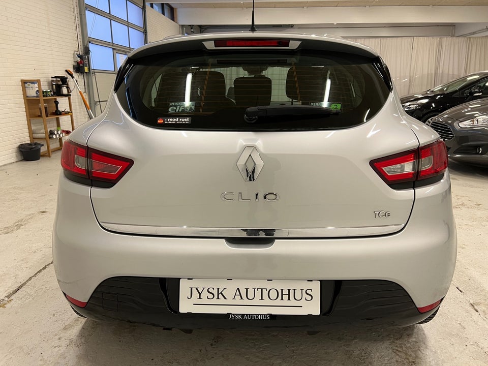 Renault Clio IV 0,9 TCe 90 Expression 5d