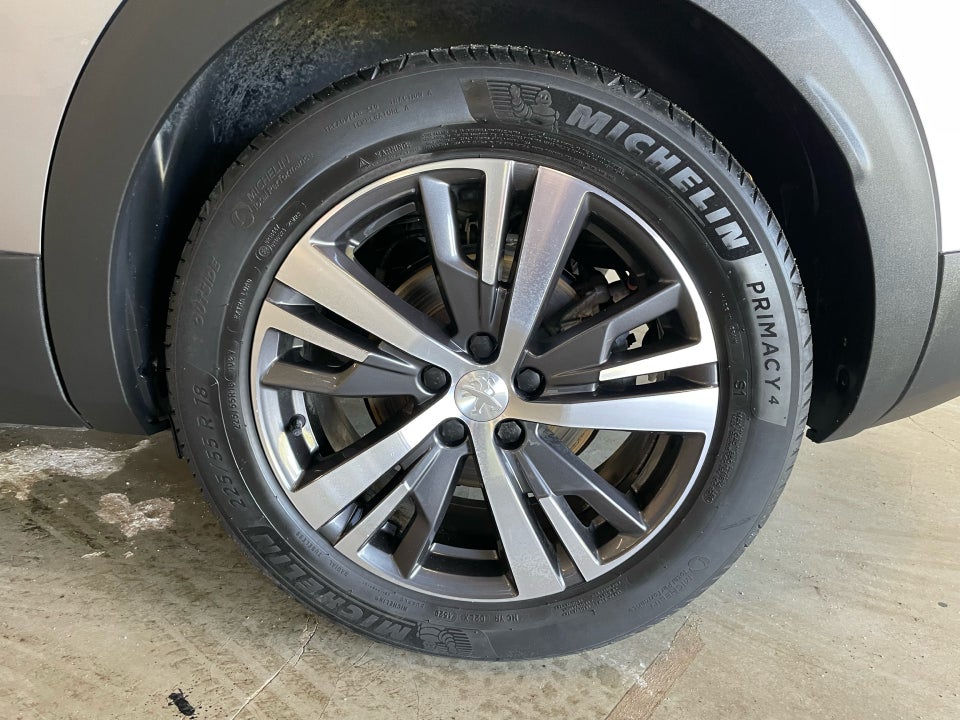 Peugeot 3008 1,6 Hybrid Allure Pack Limited EAT8 5d