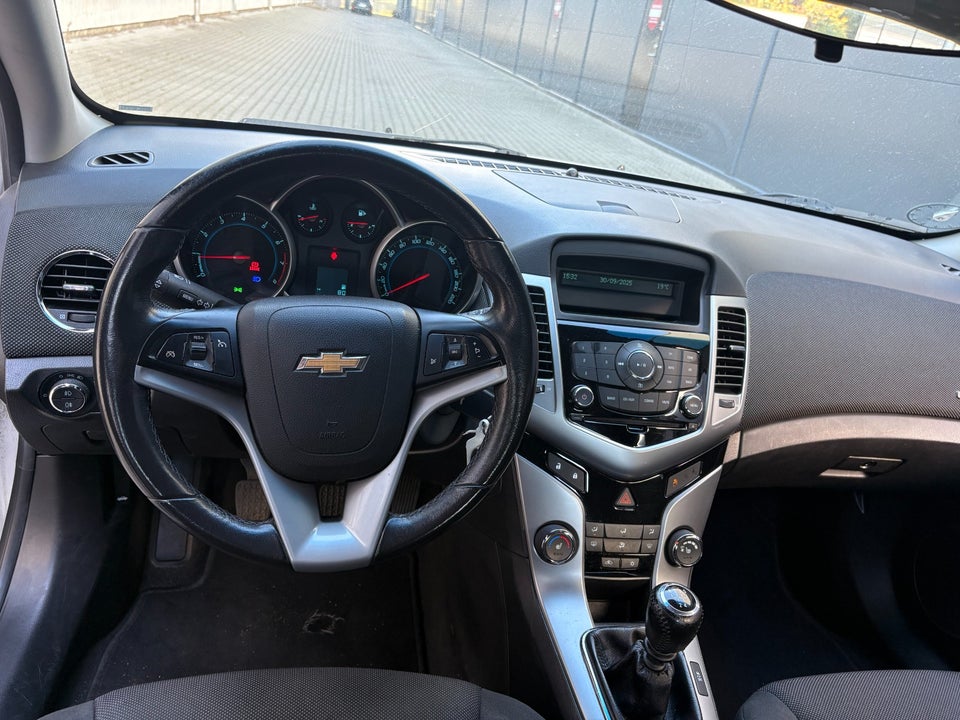Chevrolet Cruze 1,8 LT 5d
