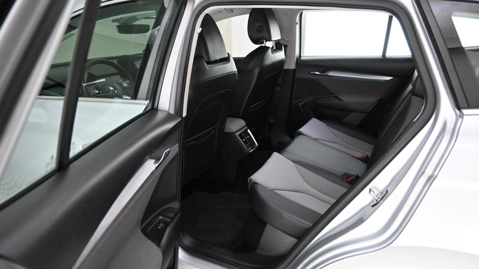 Skoda Enyaq 80 iV Plus 5d