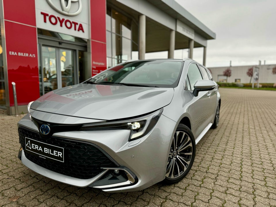 Toyota Corolla 1,8 Hybrid Style Touring Sports e-CVT 5d