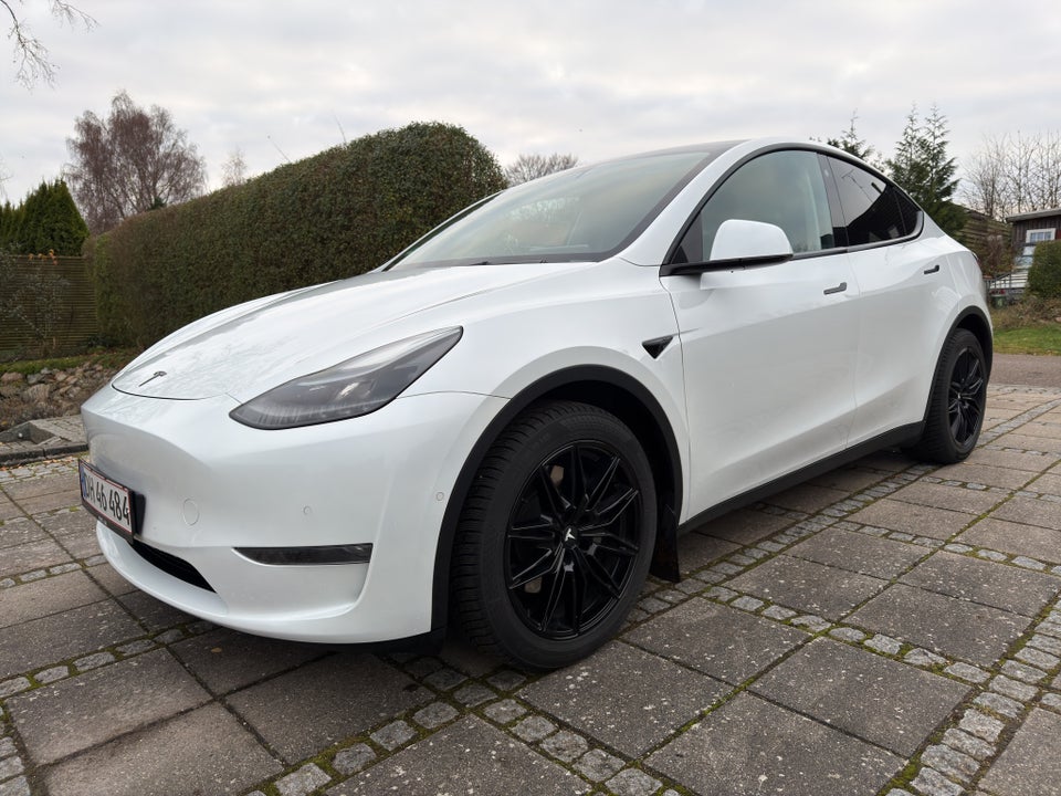 Tesla Model Y Long Range AWD 5d