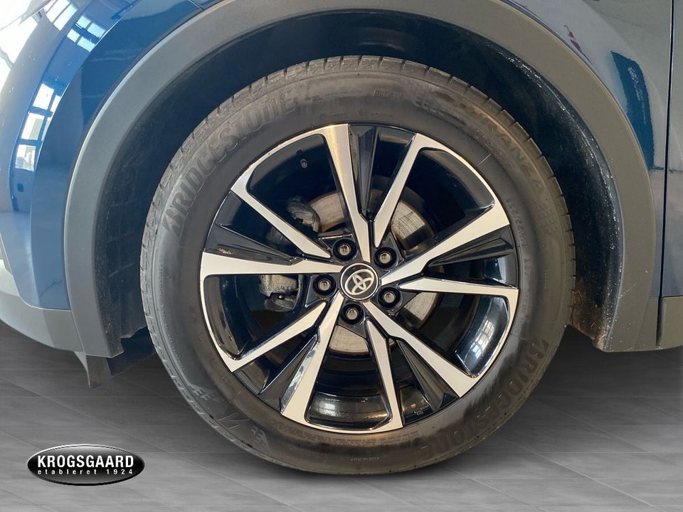 Toyota C-HR 1,8 Hybrid Style 5d