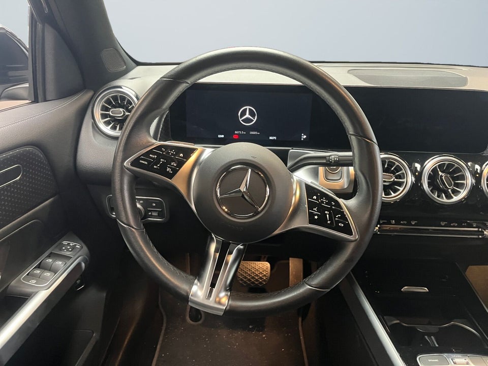 Mercedes EQB250+ Progressive 5d