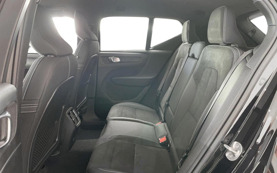 Volvo EX40 Extended Range Plus 5d