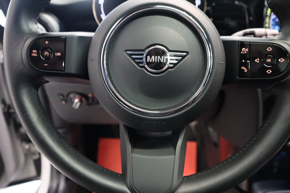 MINI Cooper SE Camden Edition 3d