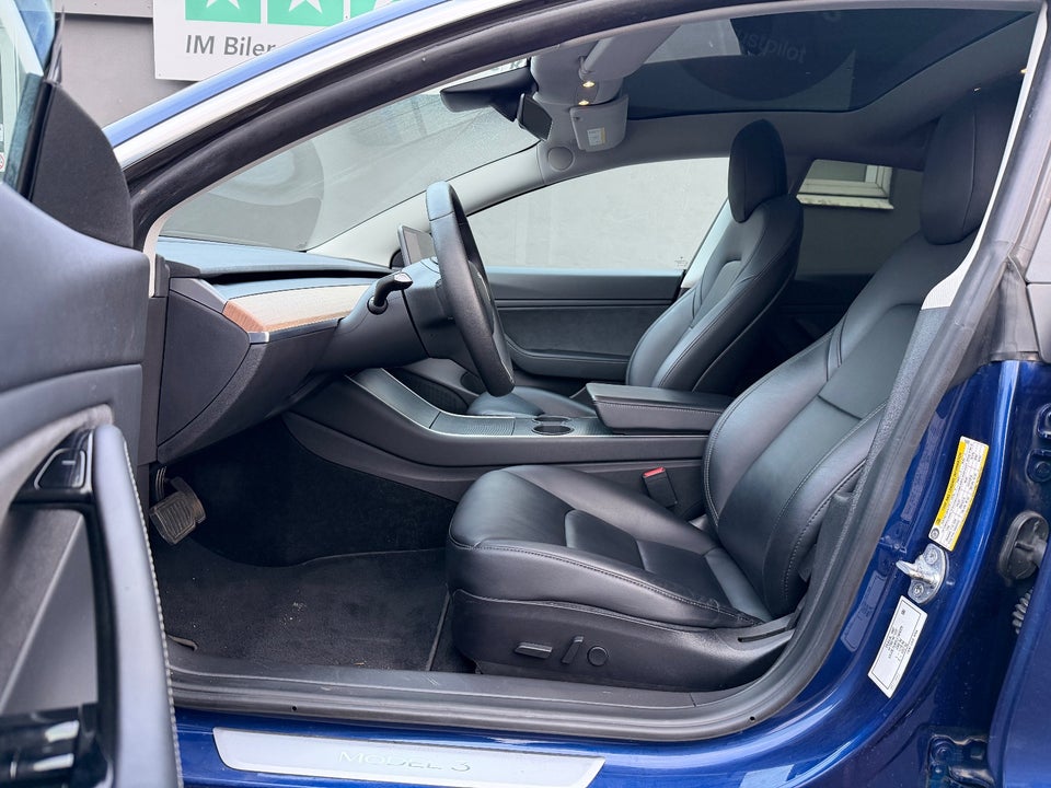 Tesla Model 3 Long Range AWD 4d
