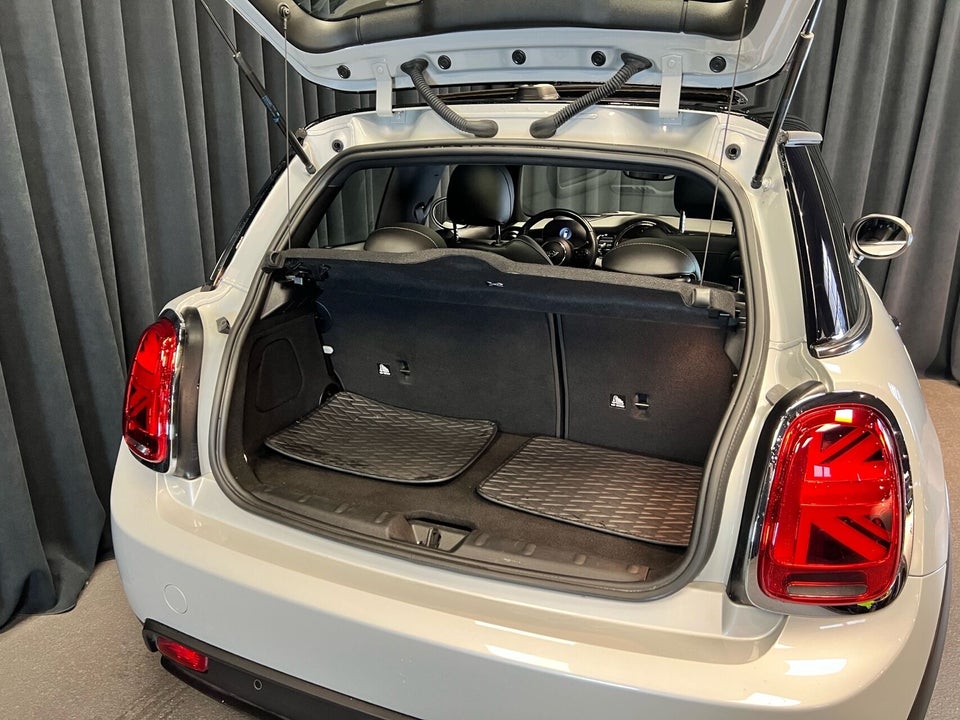 MINI Cooper SE Camden Edition 3d