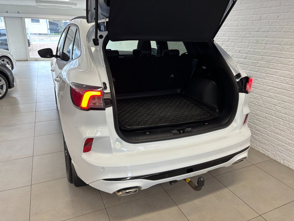 Ford Kuga 2,5 PHEV ST-Line X CVT 5d