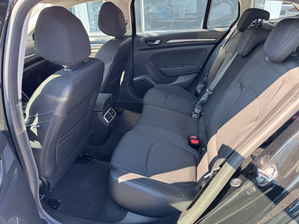 Renault Megane IV 1,6 E-Tech Zen Sport Tourer 5d