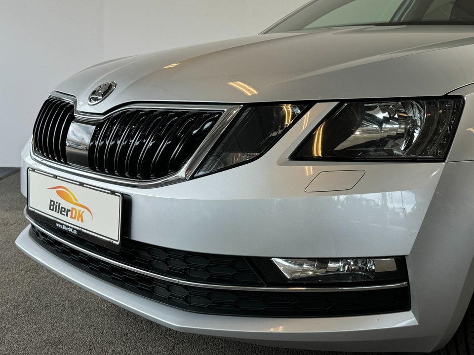 Skoda Octavia 1,6 TDi 115 Style Combi DSG 5d