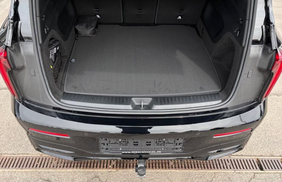 Mercedes GLB350 electric AMG Line 4Matic 5d