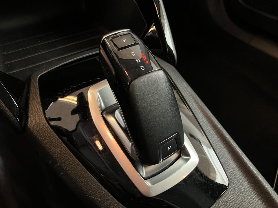 Peugeot 2008 1,2 PureTech 130 Active Pack EAT8 5d