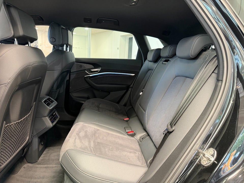 Audi Q8 e-tron 55 S-line quattro 5d