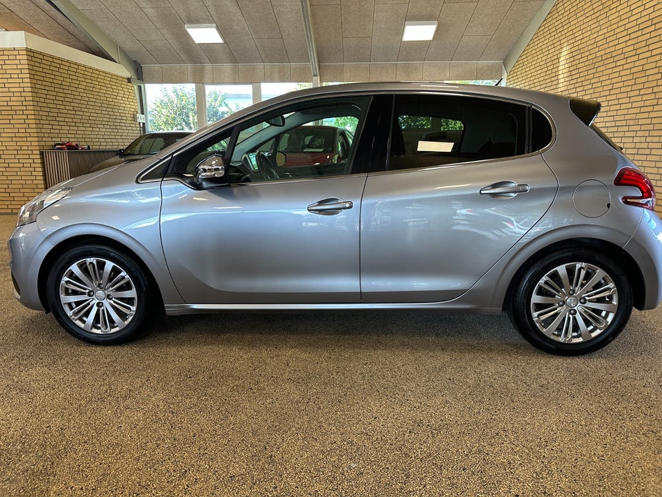 Peugeot 208 1,2 PureTech 82 Allure+ 5d