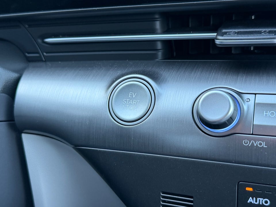 Hyundai Kona 48 EV Essential 5d