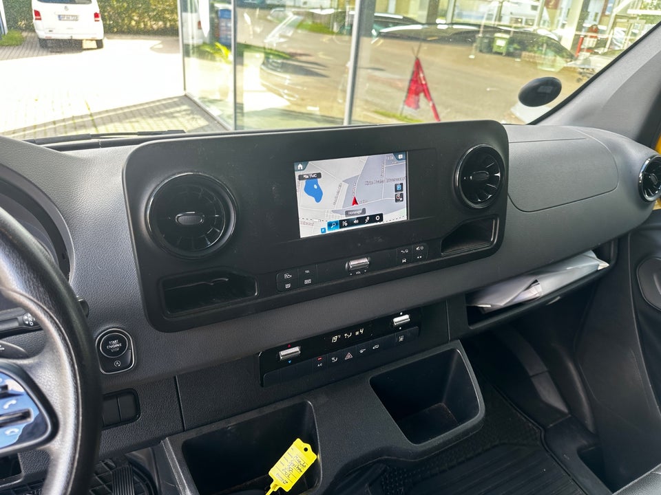 Mercedes Sprinter 317 2,0 CDi A2 Kassevogn aut. RWD