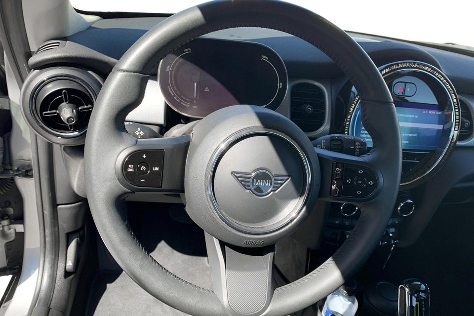 MINI Cooper SE Classic 3d