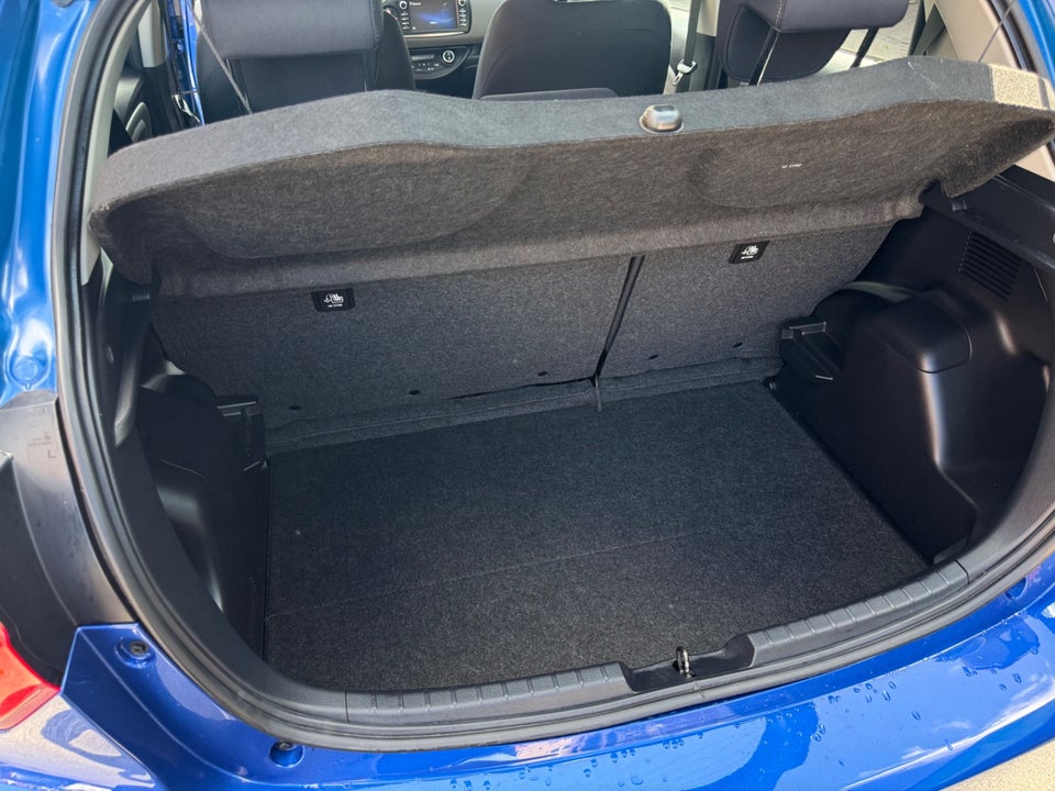 Toyota Yaris 1,5 Hybrid H3 Selected e-CVT 5d