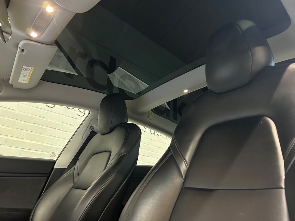 Tesla Model 3 Long Range AWD 4d