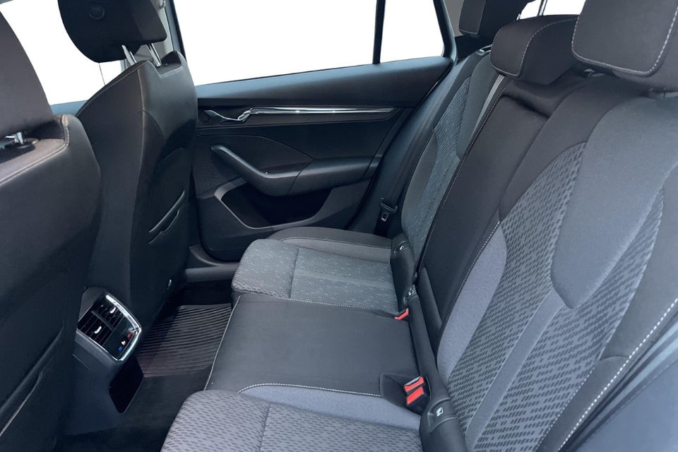 Skoda Octavia 1,4 TSi iV Plus Combi DSG 5d