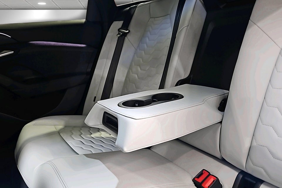 Audi A6 e-tron S-line plus Avant 5d