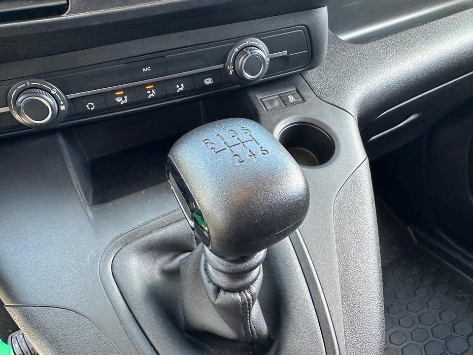 Peugeot Partner 1,2 PureTech 110 L1V1 Plus Van