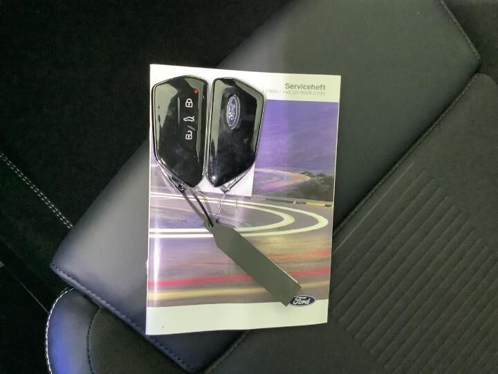 Ford Explorer 77 Premium Extended Range 5d