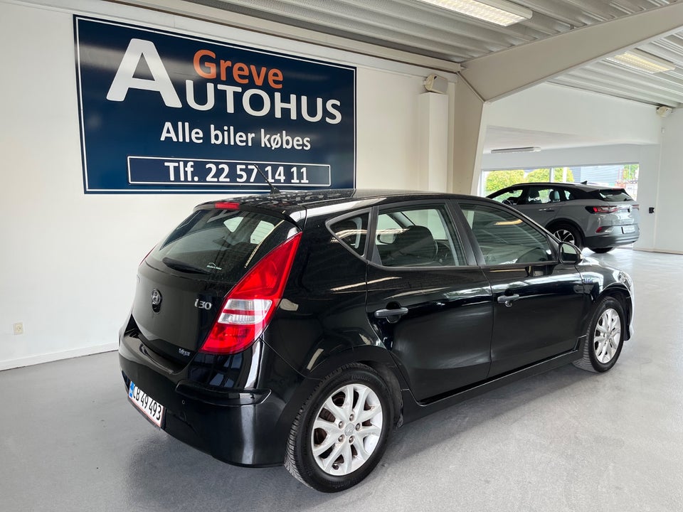 Hyundai i30 1,6 CRDi 90 Classic Sense+ Eco 5d