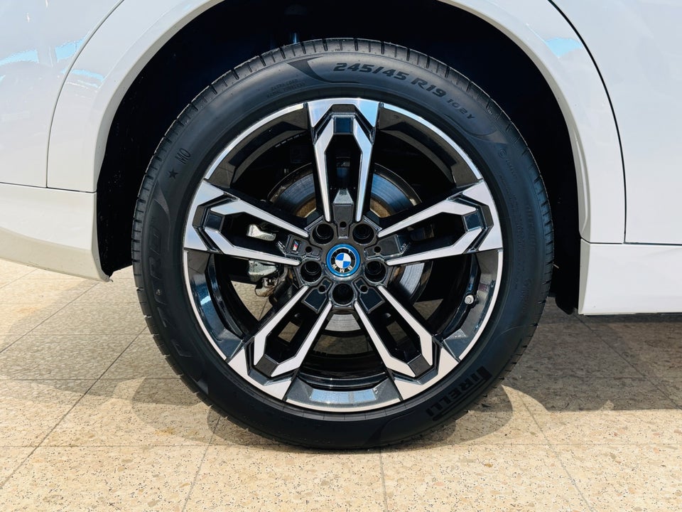 BMW iX2 eDrive20 M-Sport 5d