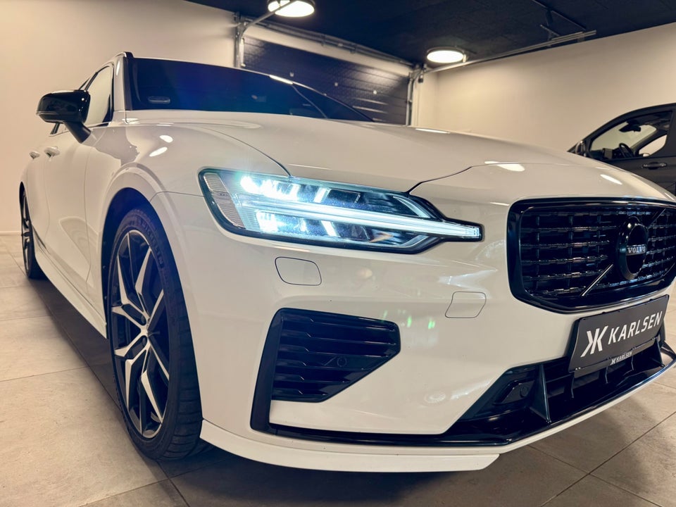 Volvo V60 2,0 T8 ReCharge R-Design aut. AWD 5d