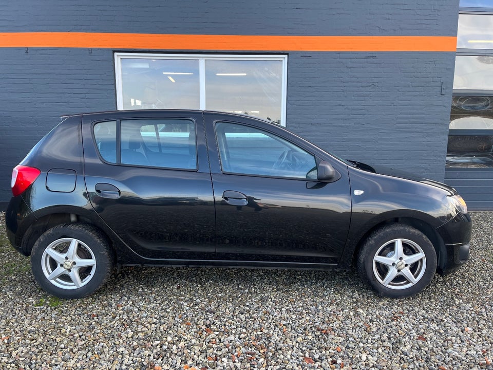 Dacia Sandero 1,2 16V Ambiance 5d