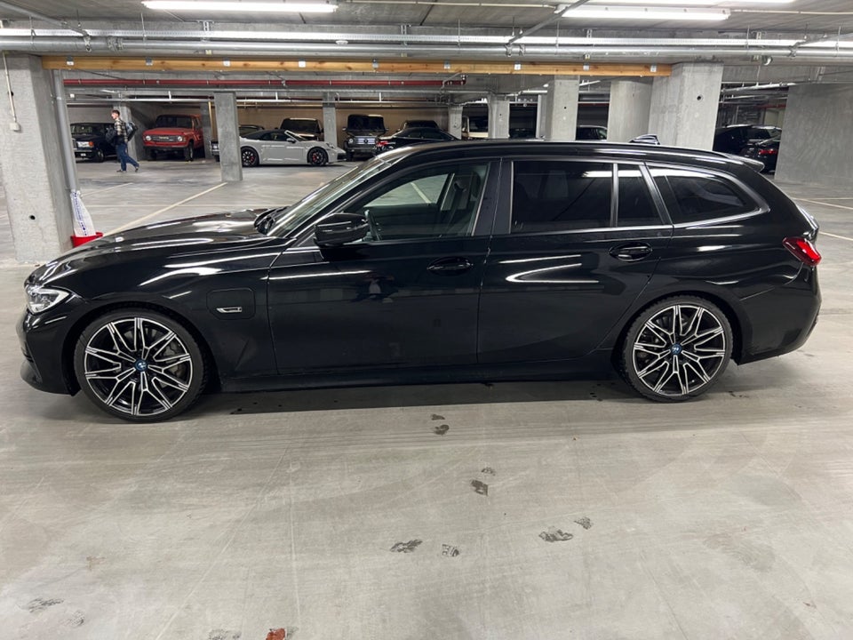 BMW 330e 2,0 Touring xDrive aut. 5d