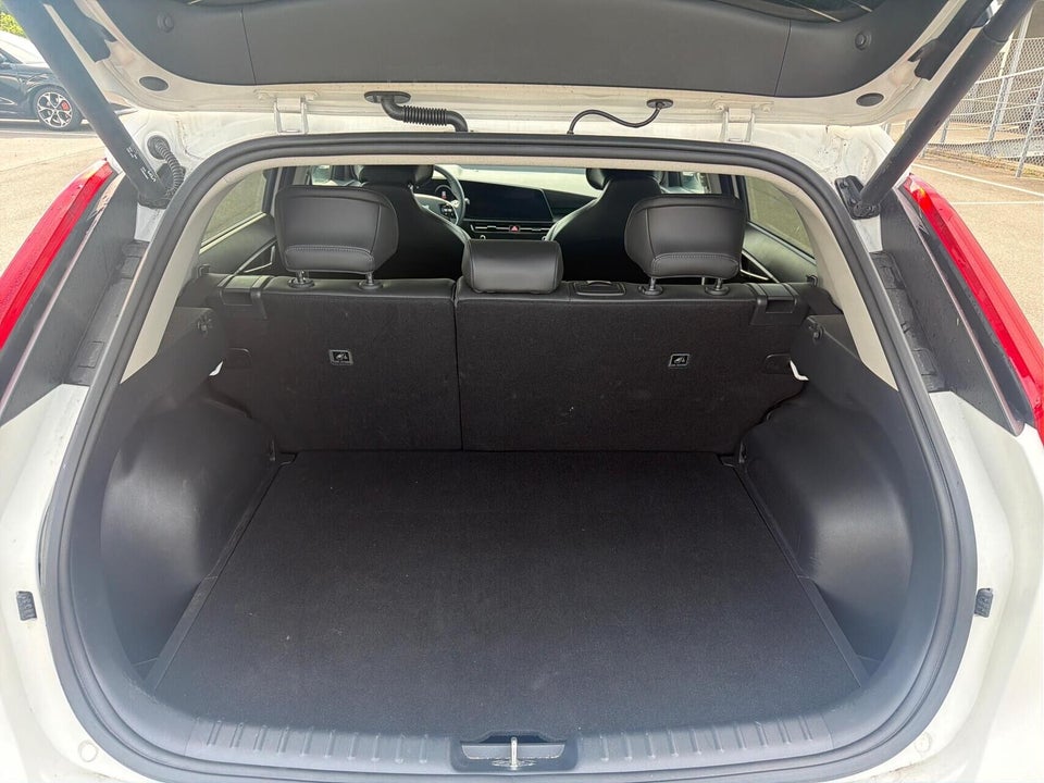 Kia Niro 64 EV Premium 5d