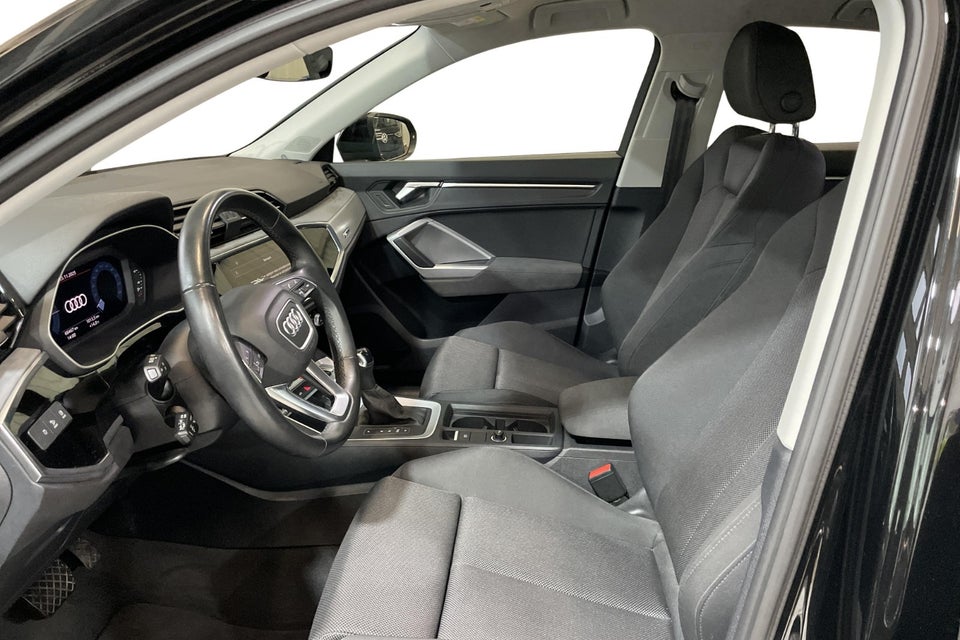 Audi Q3 45 TFSi e Attitude plus Sportback S-tr. 5d