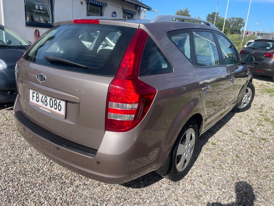 Kia Ceed 1,6 CVVT Exclusive SW aut. 5d