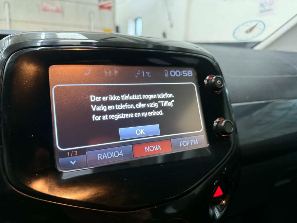 Toyota Aygo 1,0 VVT-i x-wave Sky 5d