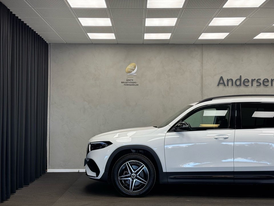 Mercedes EQB250 AMG Line 5d