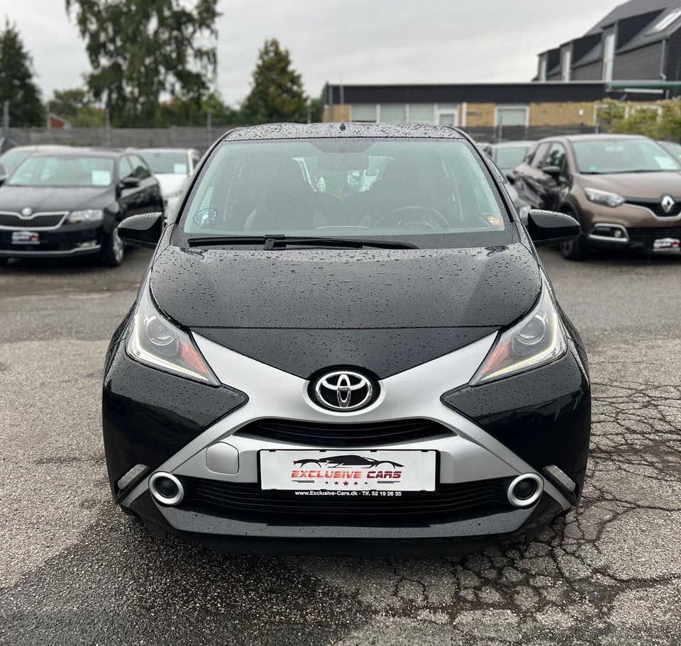 Toyota Aygo 1,0 VVT-i x-black 5d