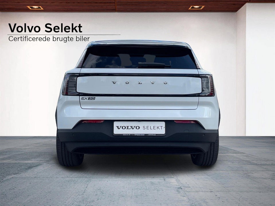 Volvo EX30 Extended Range Plus 5d
