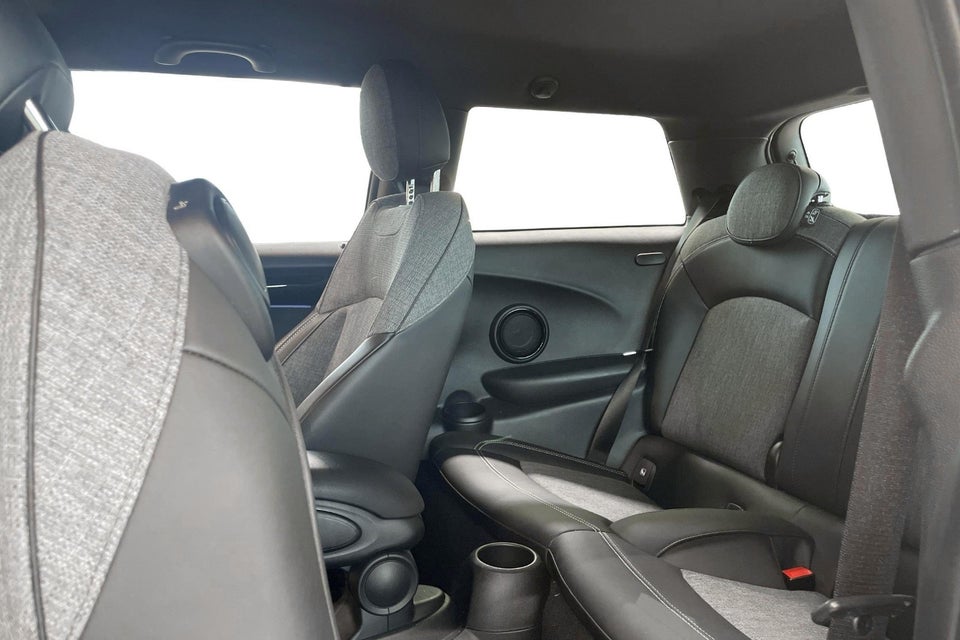 MINI Cooper SE Classic Trim 3d