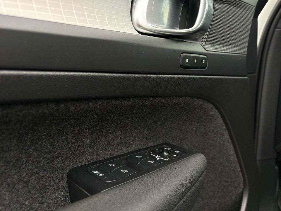 Volvo XC40 1,5 T4 Recharge Core aut. 5d