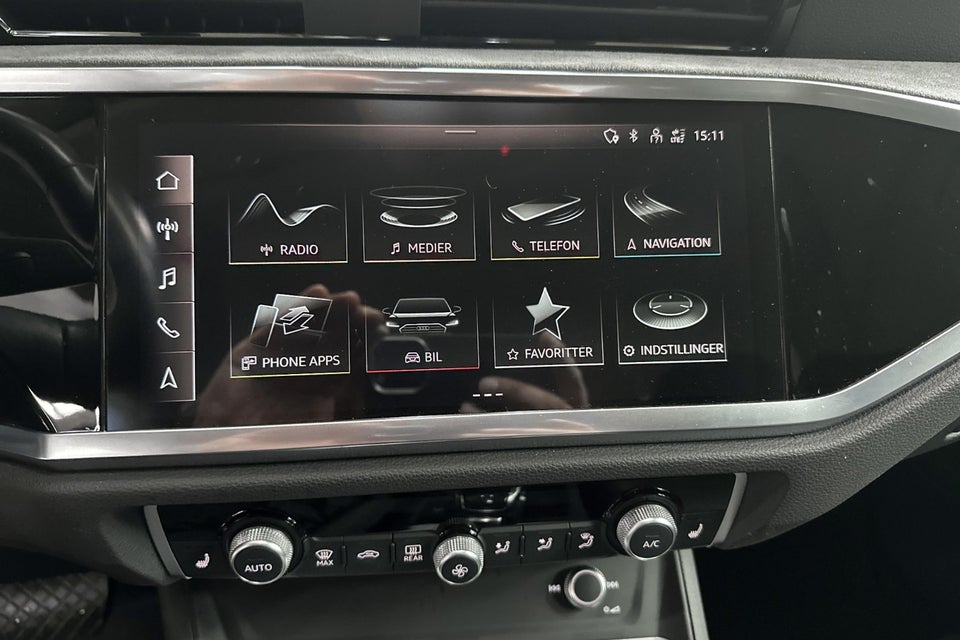 Audi Q3 45 TFSi e Attitude plus S-tr. 5d