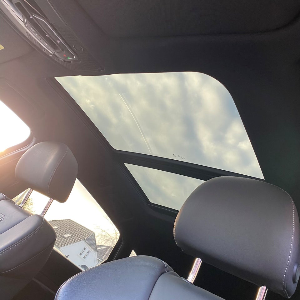 Audi e-tron 50 S-line quattro 5d