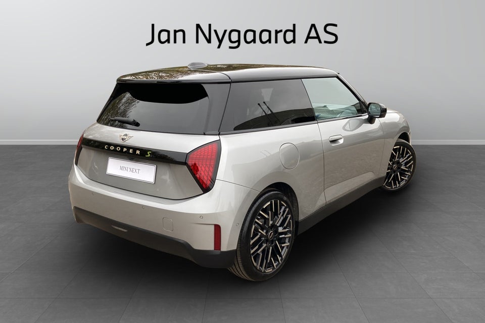 MINI Cooper SE Favoured Trim XL 3d