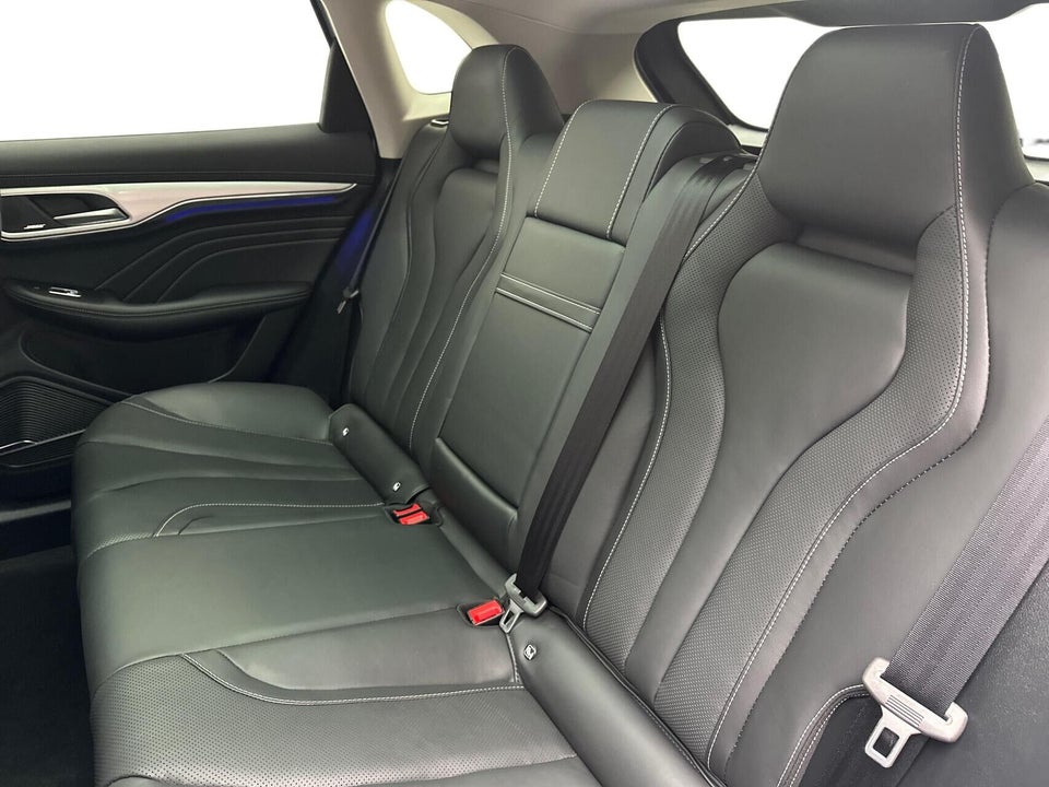 MG Marvel R Performance 5d