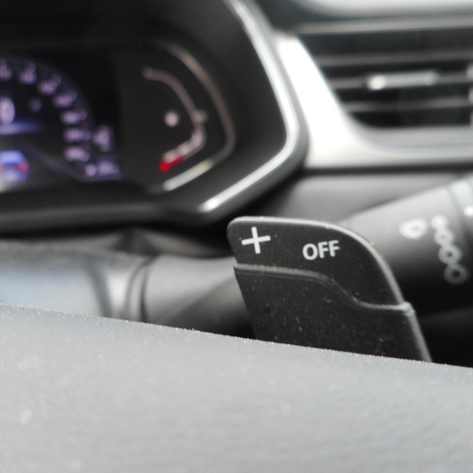 Renault Captur 1,3 TCe 140 Intens EDC 5d