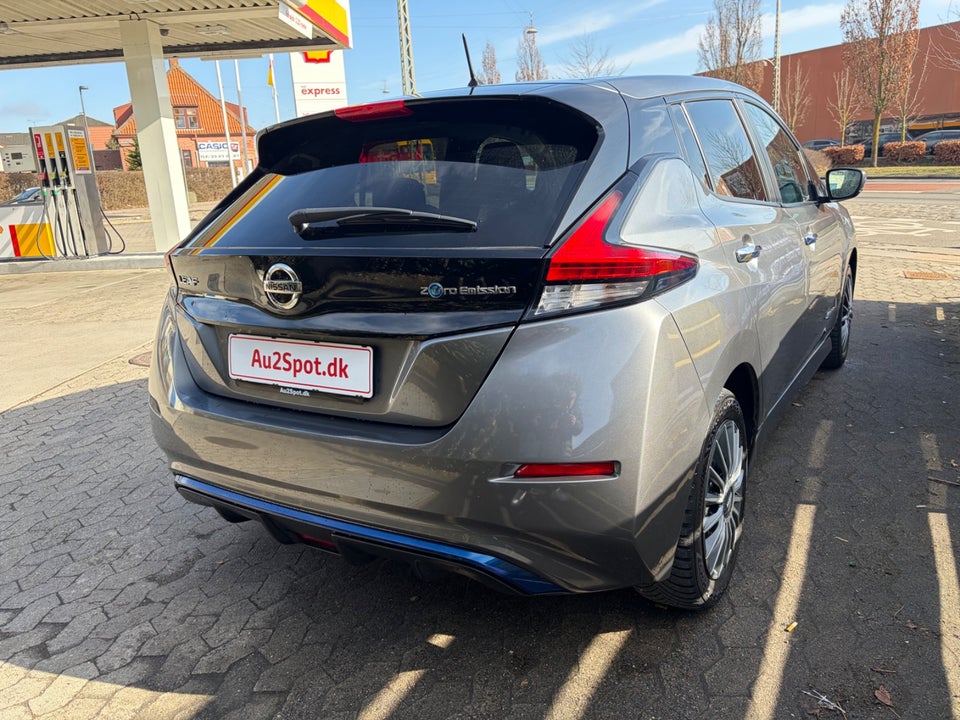 Nissan Leaf 40 Acenta 5d