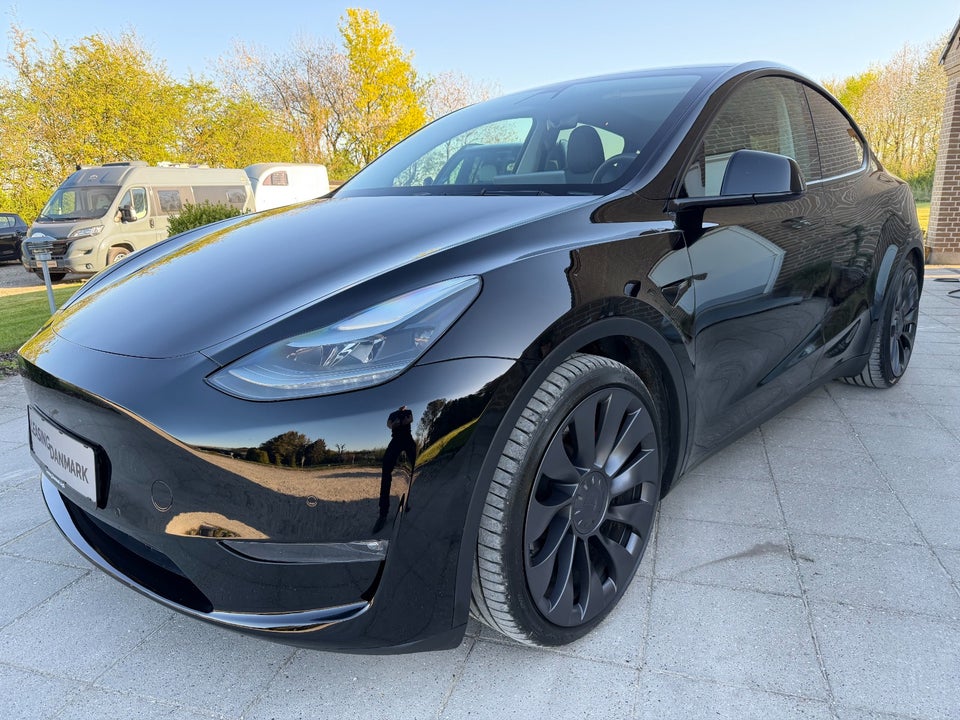 Tesla Model Y Performance AWD 5d